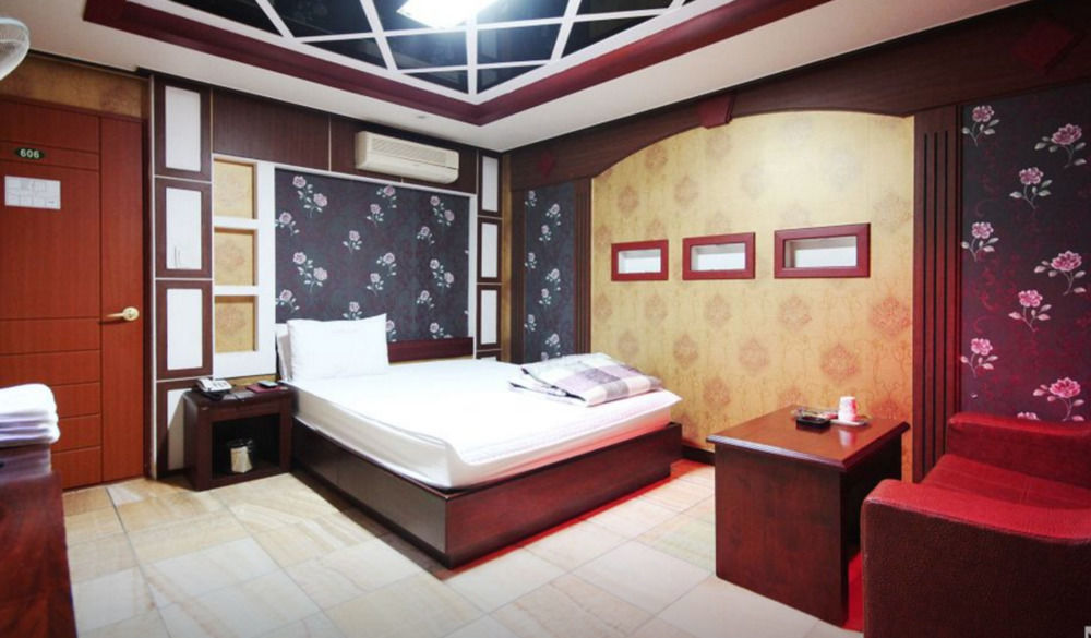 Plus Motel Пусан Екстериор снимка