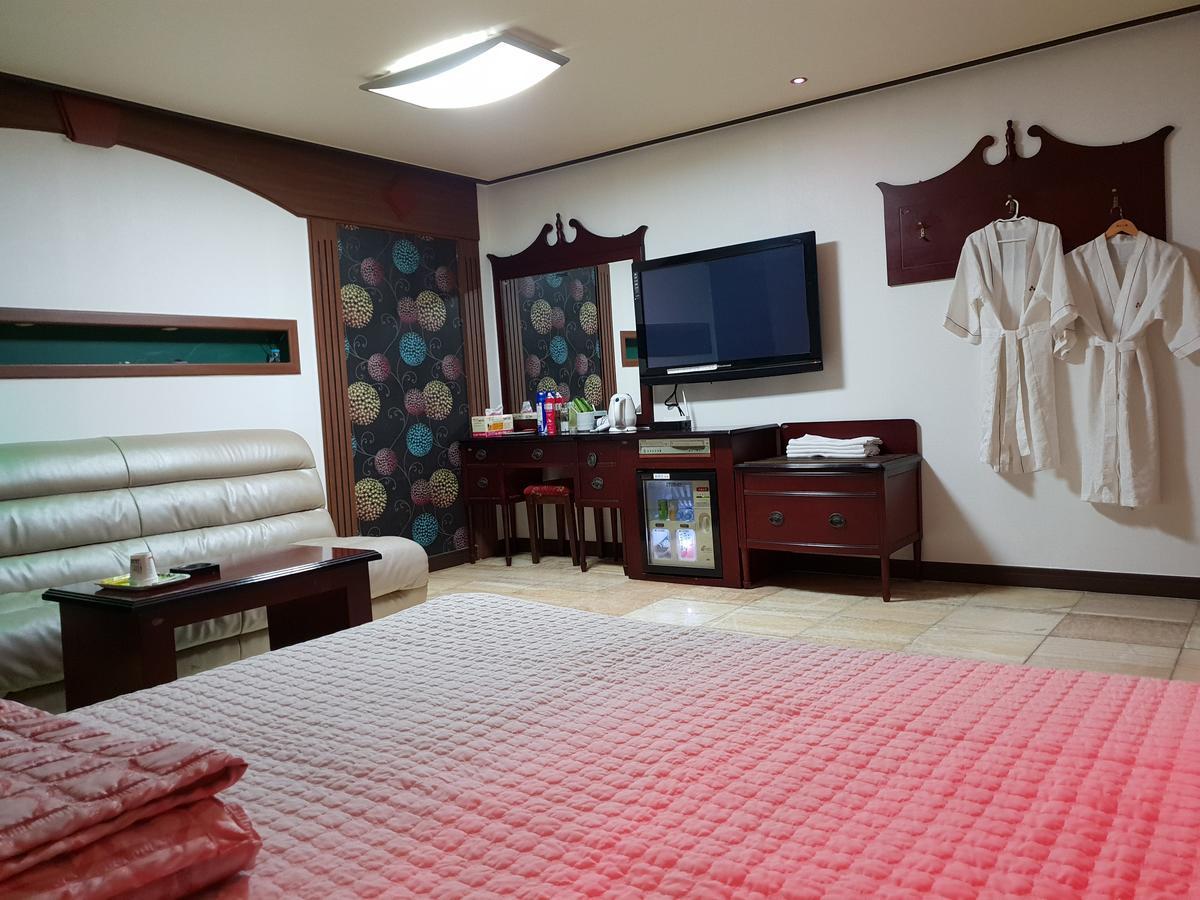 Plus Motel Пусан Екстериор снимка